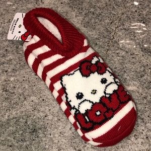 ❤️NWT❤️ Hello Kitty Sanrio Striped Sweater Faux Fur Slipper Slipper Socks